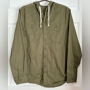 American Eagle Outfitters green military shirt Size: M